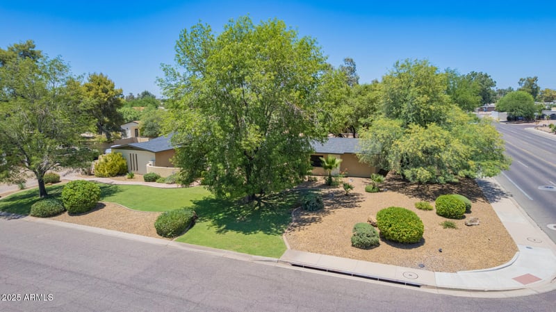 6330 Delcoa Ave, Scottsdale, AZ 85254