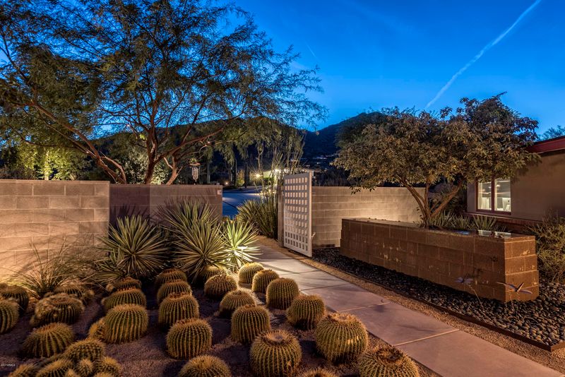 6330 E Sage Dr, Paradise Valley, AZ 85253