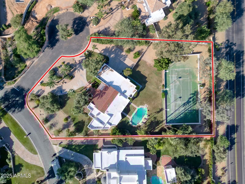 6330 Huntress Dr, Paradise Valley, AZ 85253