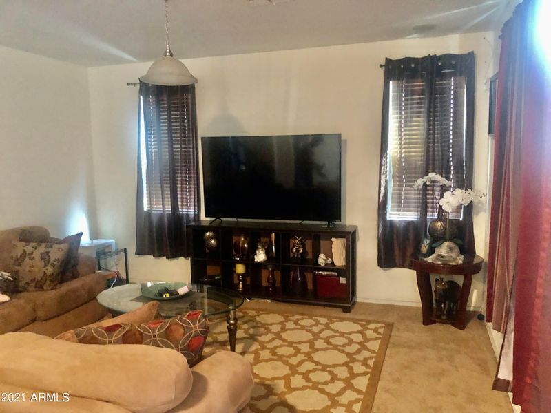 6330 S 37th Ln, Phoenix, AZ 85041