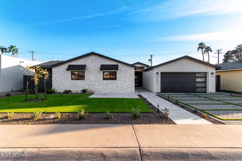6331 E Earll Dr, Scottsdale, AZ 85251