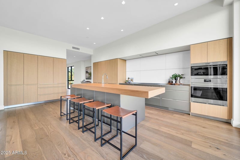 6331 Phoenician Blvd #6, Scottsdale, AZ 85251