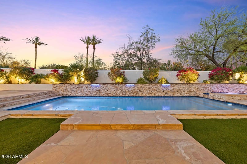 6332 Vista Dr, Paradise Valley, AZ 85253