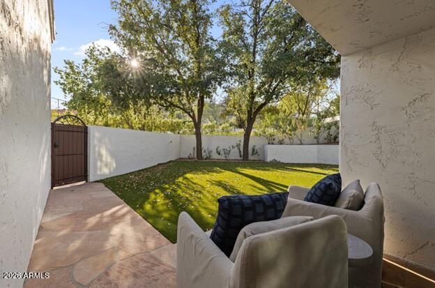 6332 Vista Dr, Paradise Valley, AZ 85253