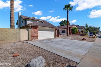 6332 Shangri La Rd, Glendale, AZ 85304