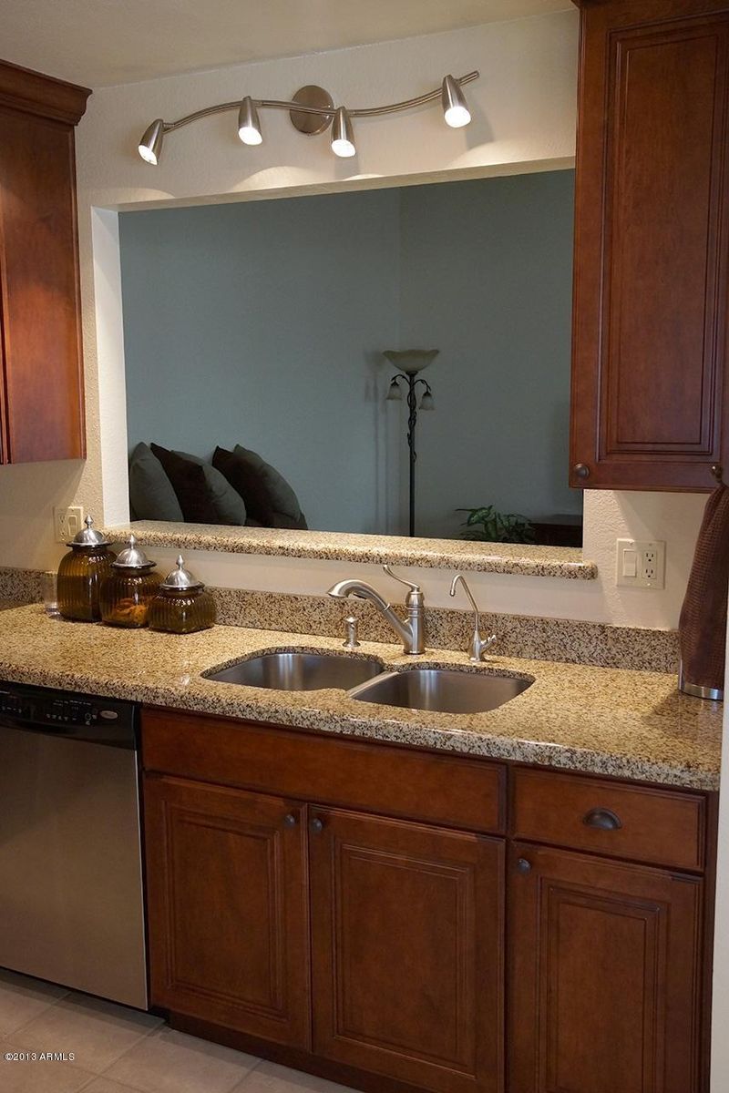 6332 W Puget Ave, Glendale, AZ 85302