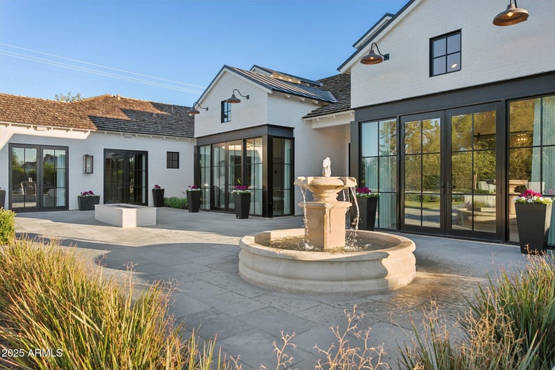 6333 Lafayette Blvd, Scottsdale, AZ 85251