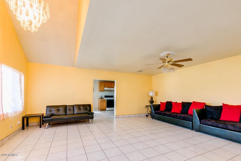 6334 N 64th Dr, Glendale, AZ 85301