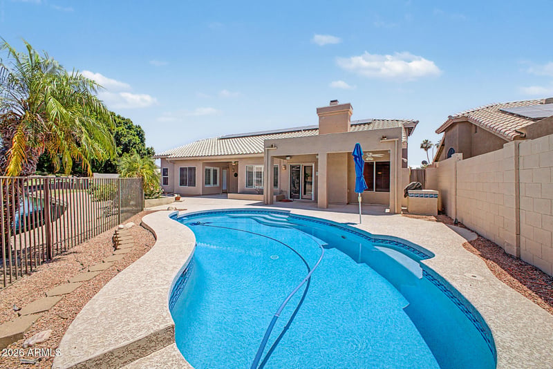 6334 W Louise Dr, Glendale, AZ 85310