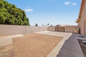 6334 Louise Dr, Glendale, AZ 85310