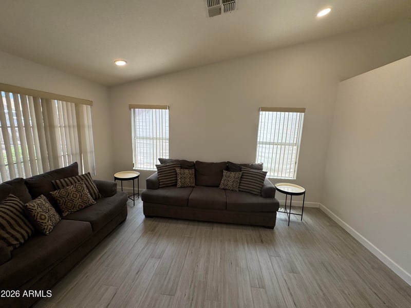 6335 E Roland St, Mesa, AZ 85215