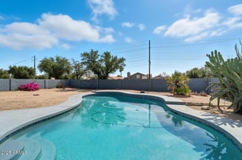 6337 Caron St, Glendale, AZ 85302