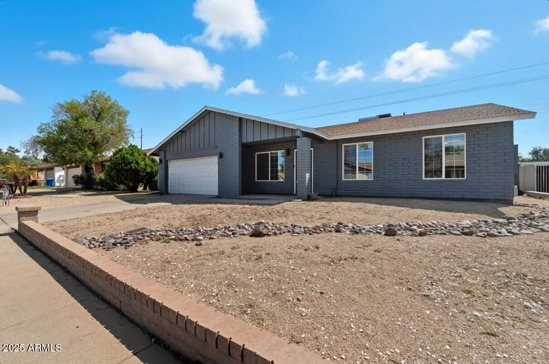 6337 Caron St, Glendale, AZ 85302