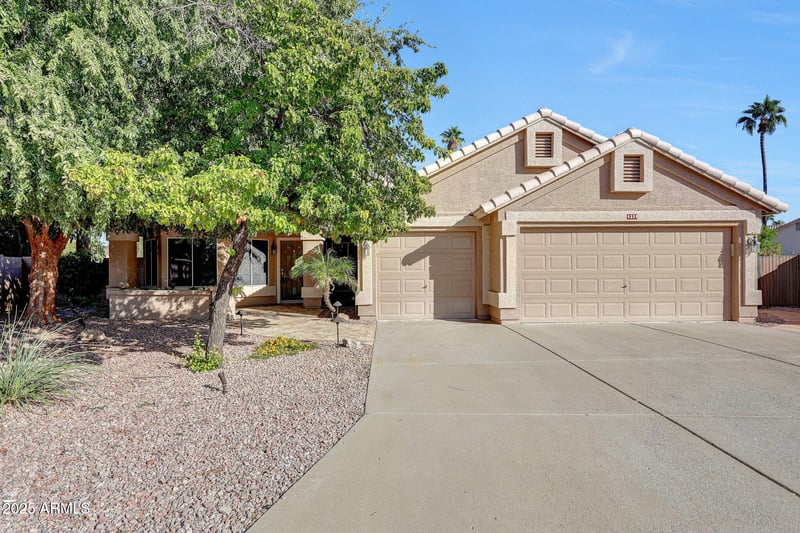 6339 Aurora Dr, Glendale, AZ 85308