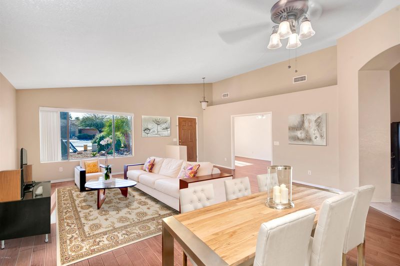 634 S Lanus Dr, Gilbert, AZ 85296