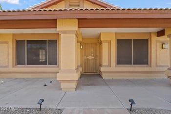6340 Grovers Ave, Glendale, AZ 85308