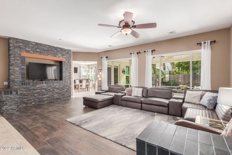 6340 S Rockwell St, Gilbert, AZ 85298