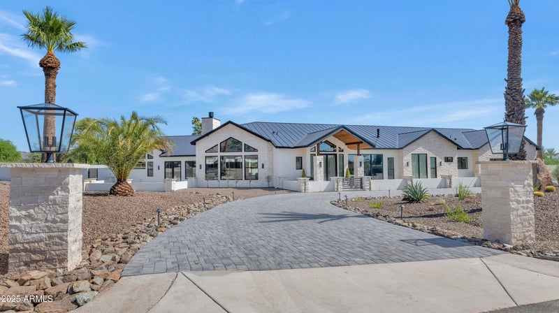 6340 Sage Dr, Paradise Valley, AZ 85253