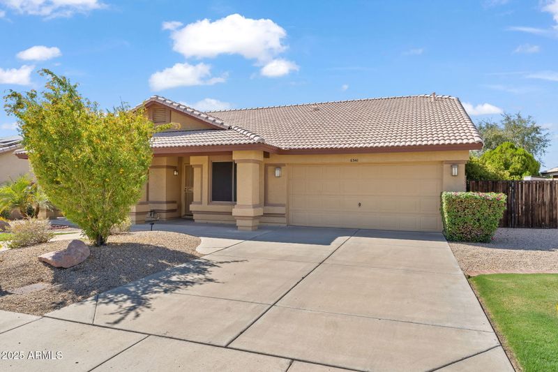 6340 W Grovers Ave, Glendale, AZ 85308