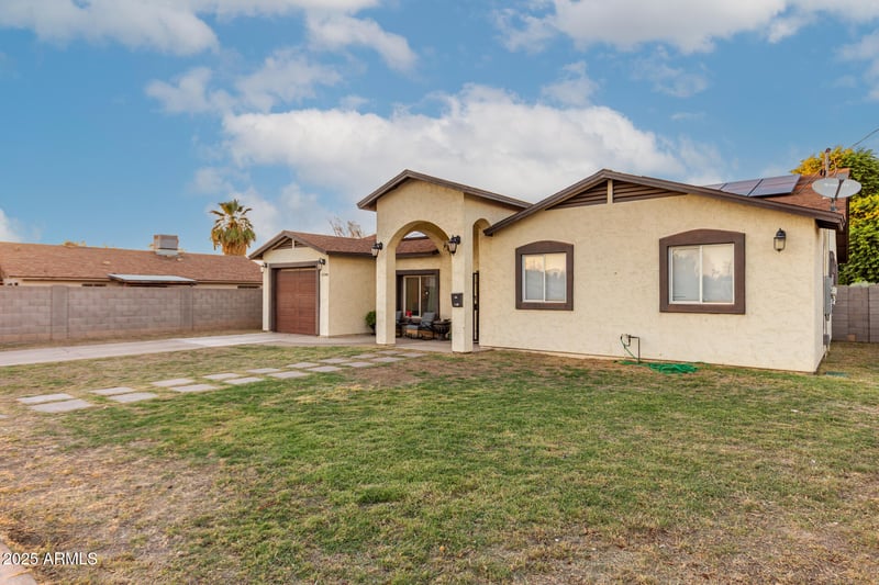 6344 Lamar Rd, Glendale, AZ 85301
