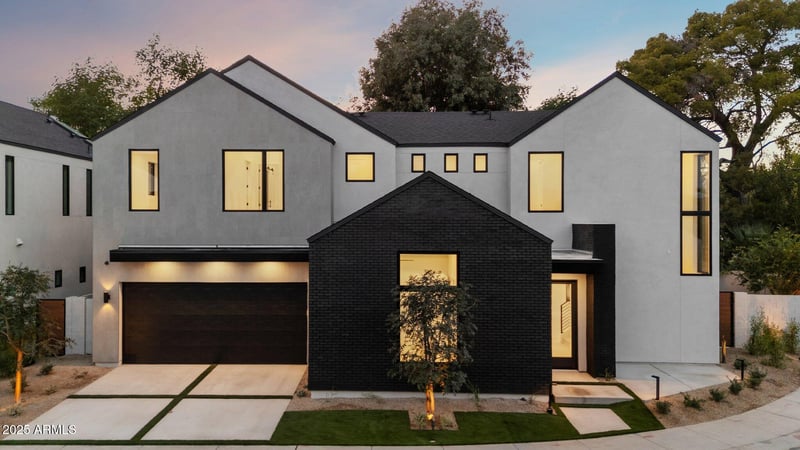 6346 10th Dr, Phoenix, AZ 85013