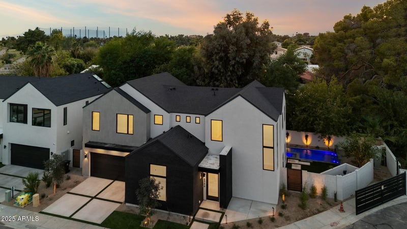 6346 10th Dr, Phoenix, AZ 85013