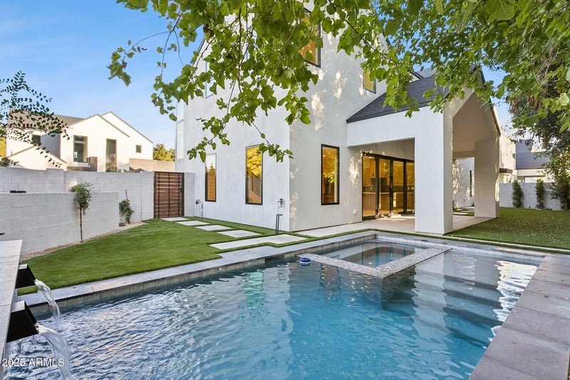 6346 10th Dr, Phoenix, AZ 85013