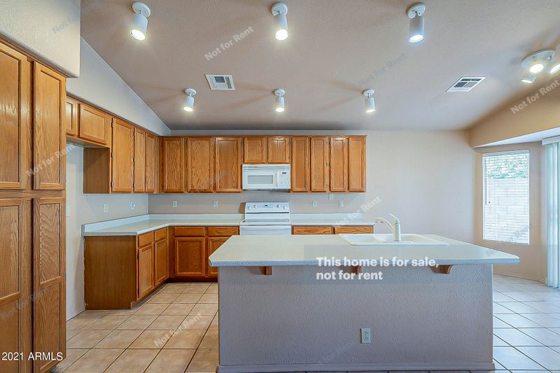 6348 E Riverdale St, Mesa, AZ 85215