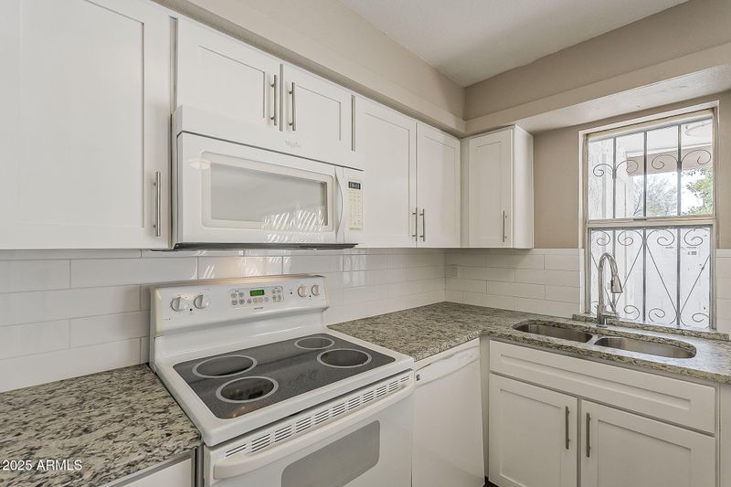6348 N 7th Ave #18, Phoenix, AZ 85013