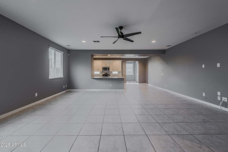 6348 Warner St, Phoenix, AZ 85043