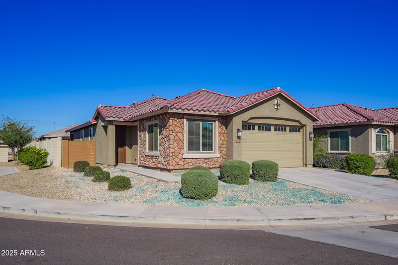 6348 Warner St, Phoenix, AZ 85043