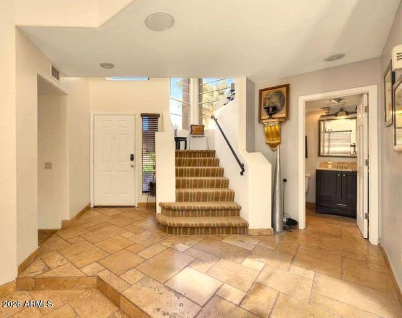 6349 Redmont Dr, Mesa, AZ 85215