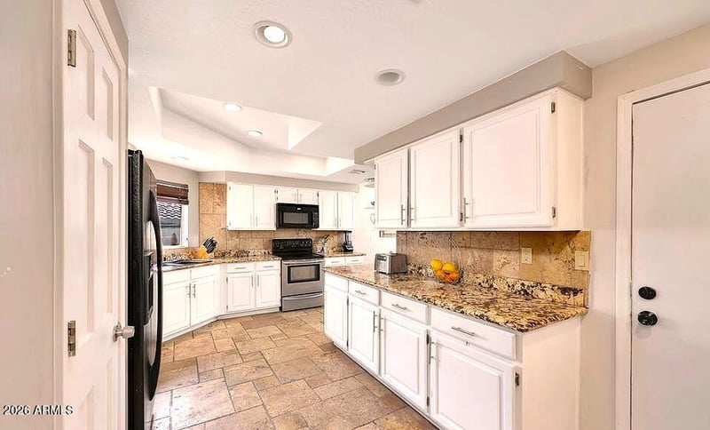 6349 Redmont Dr, Mesa, AZ 85215