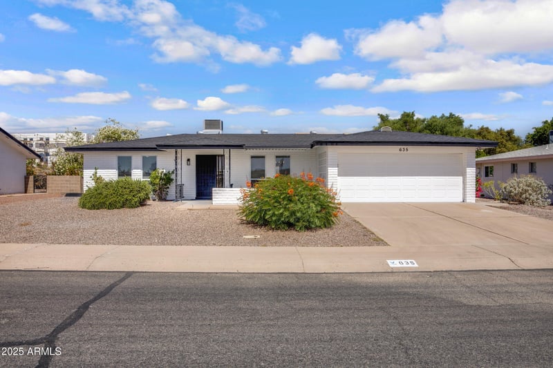 635 67th Pl, Mesa, AZ 85205