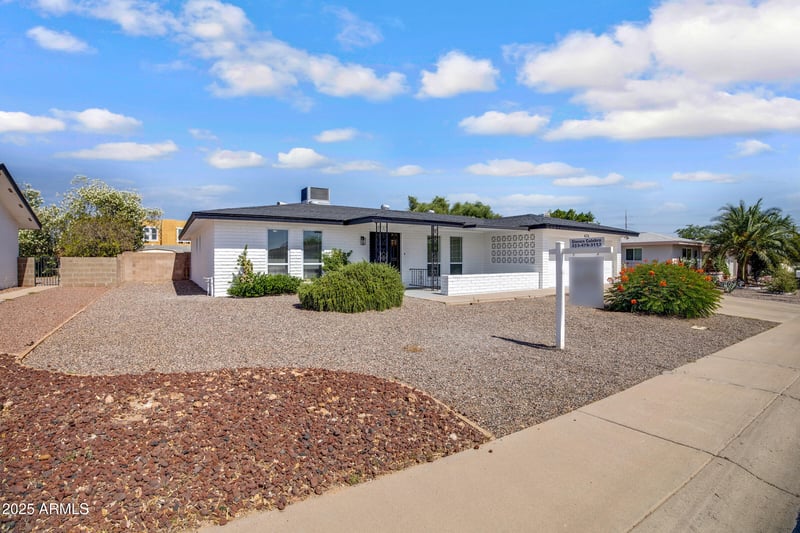 635 67th Pl, Mesa, AZ 85205