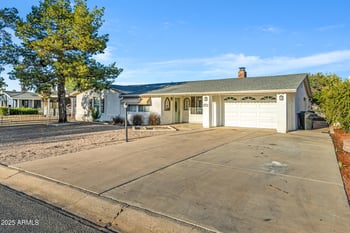 635 Edgewater Dr, Mesa, AZ 85208