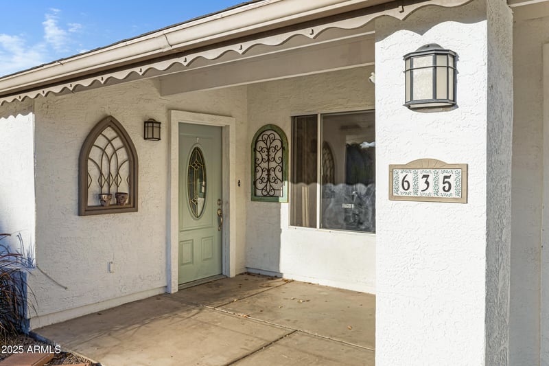635 Edgewater Dr, Mesa, AZ 85208