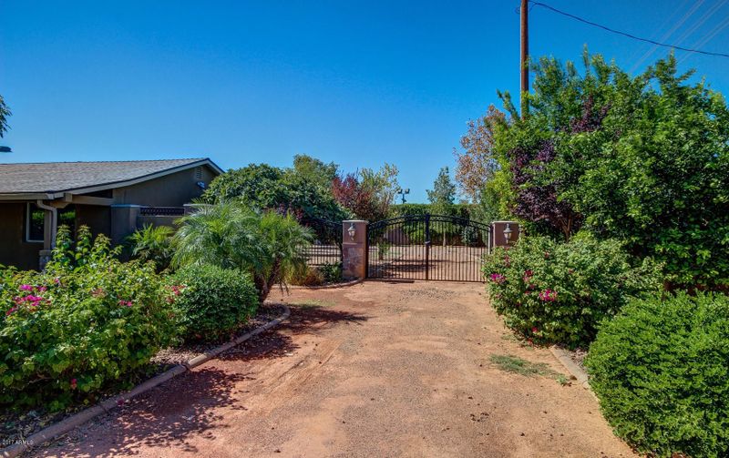 6350 N 21st Ave, Phoenix, AZ 85015