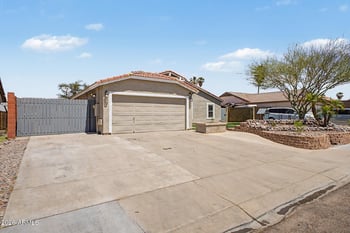 6350 Onyx Ave, Glendale, AZ 85302