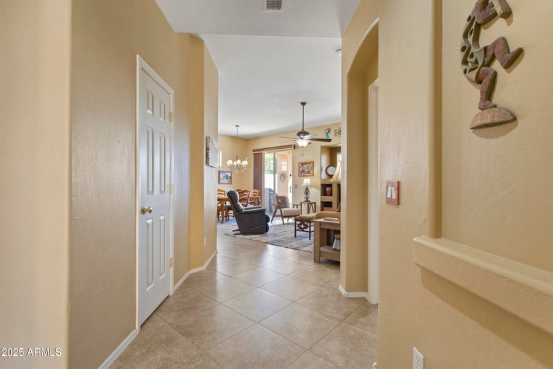6351 Pontiac Dr, Glendale, AZ 85308