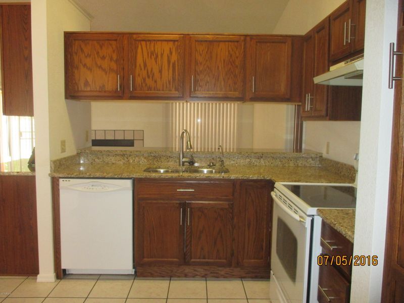 6352 W Cinnabar Ave, Glendale, AZ 85302