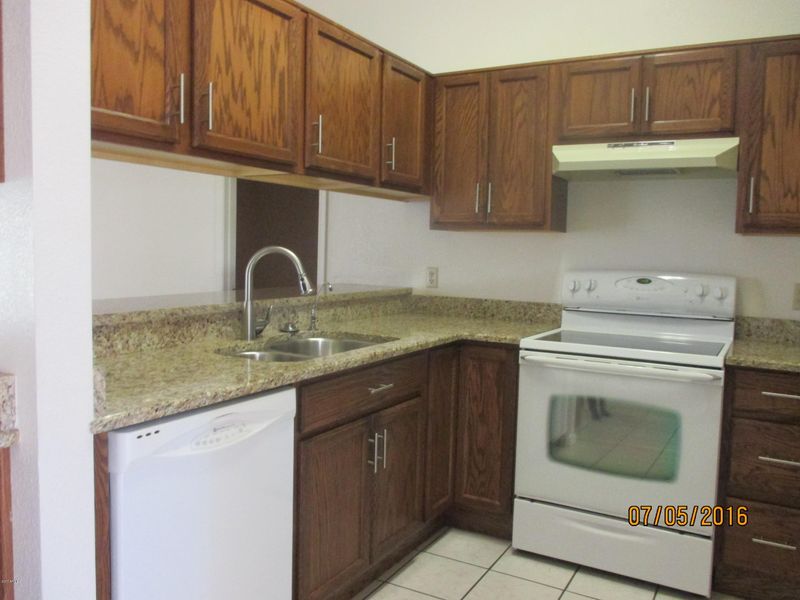6352 W Cinnabar Ave, Glendale, AZ 85302