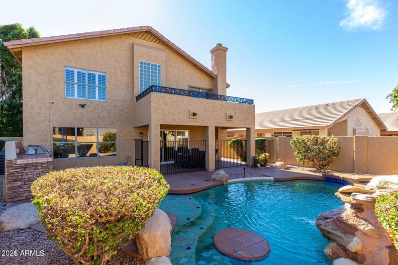 6356 Adobe Dr, Glendale, AZ 85308