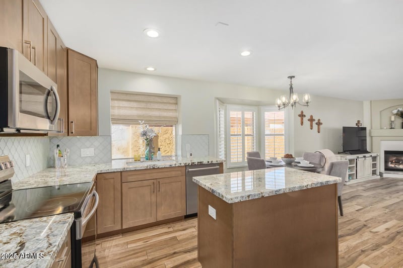 6356 Adobe Dr, Glendale, AZ 85308