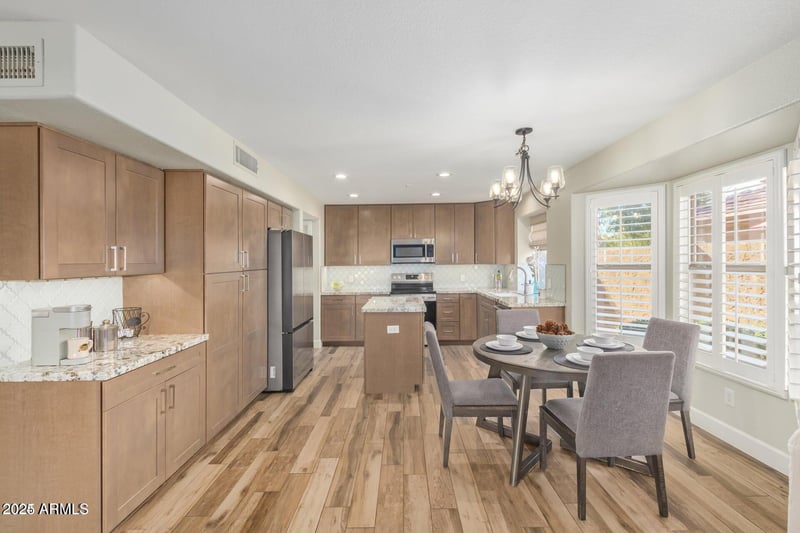 6356 Adobe Dr, Glendale, AZ 85308