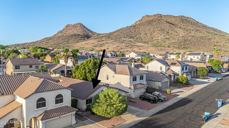 6356 W Desert Hollow Dr, Phoenix, AZ 85083