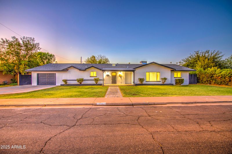 636 E 6th Pl, Mesa, AZ 85203