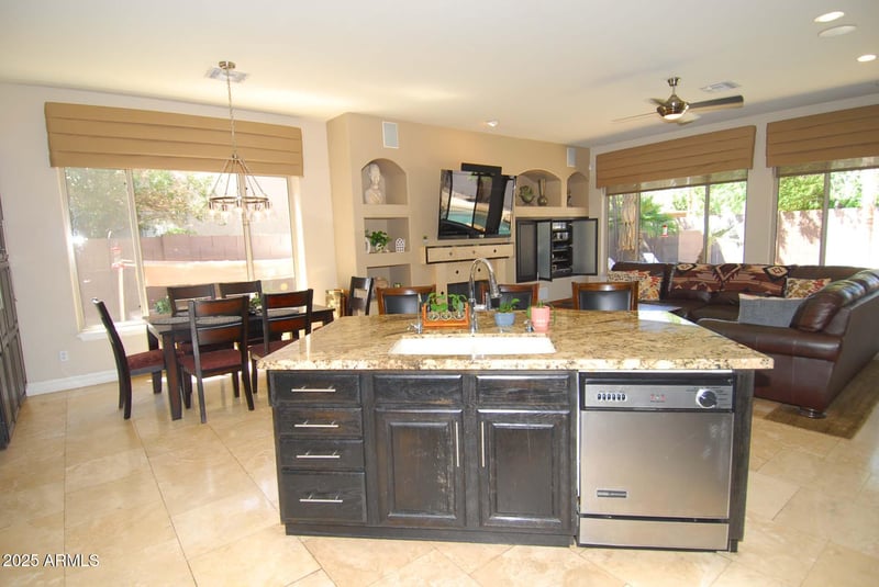636 Vermont Dr, Gilbert, AZ 85295