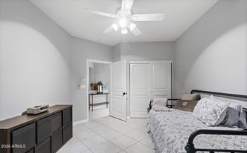 6361 Deer Valley Rd, Glendale, AZ 85308