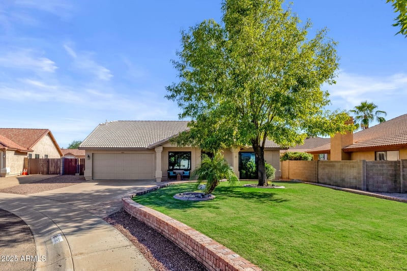 6361 Grovers Ave, Glendale, AZ 85308